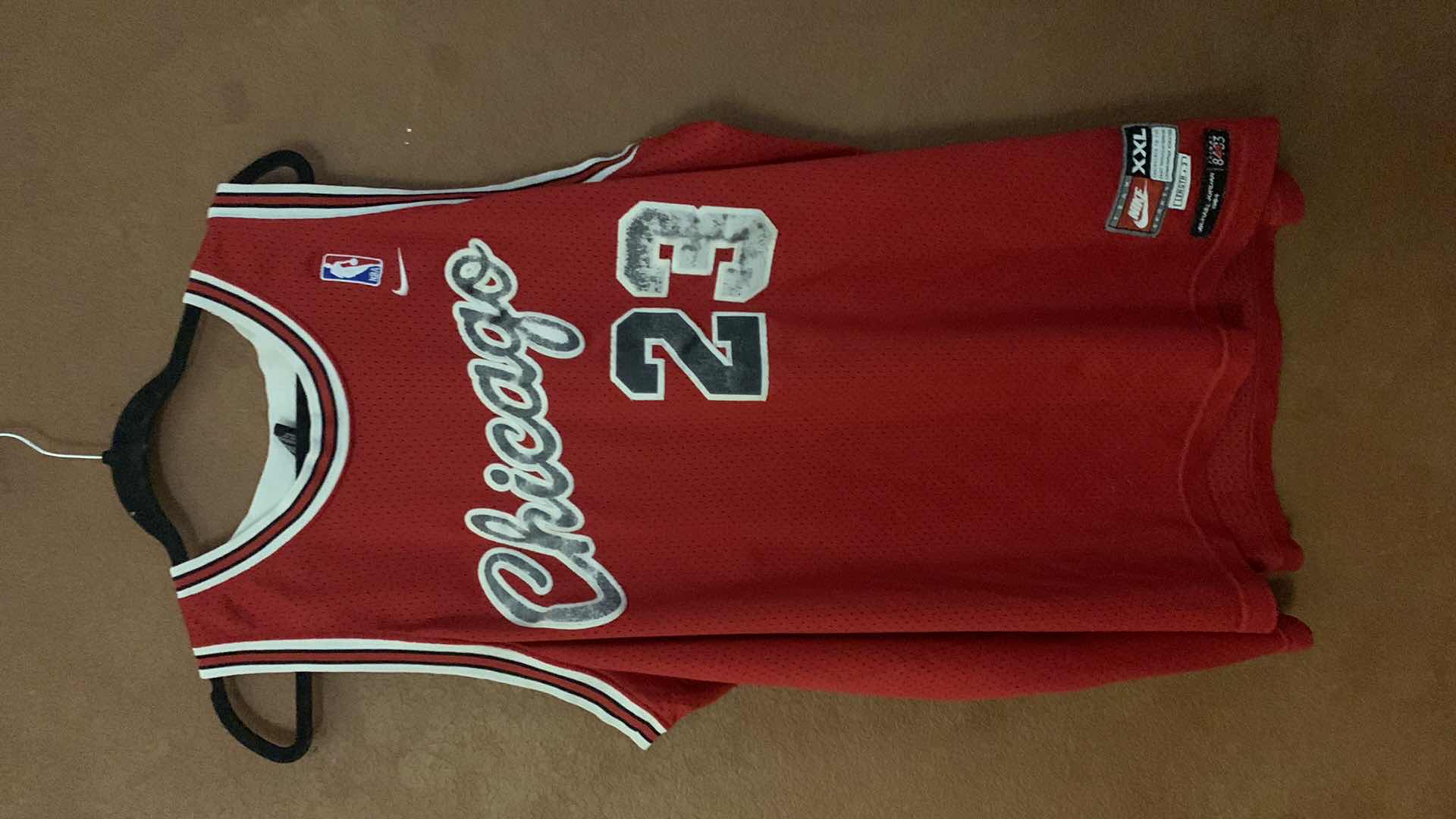 Photo 1 of 4 MENS BASKETBALL JERSEYS XL XXL