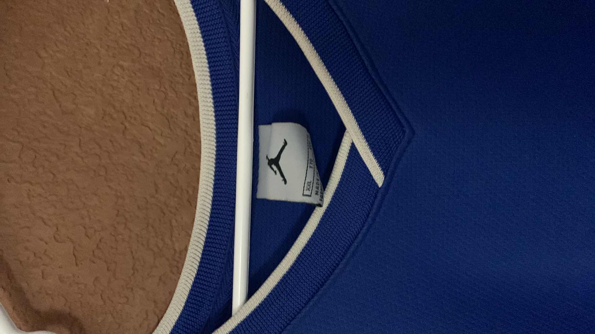 Photo 1 of 4 MENS BASKETBALL JERSEYS XL XXL