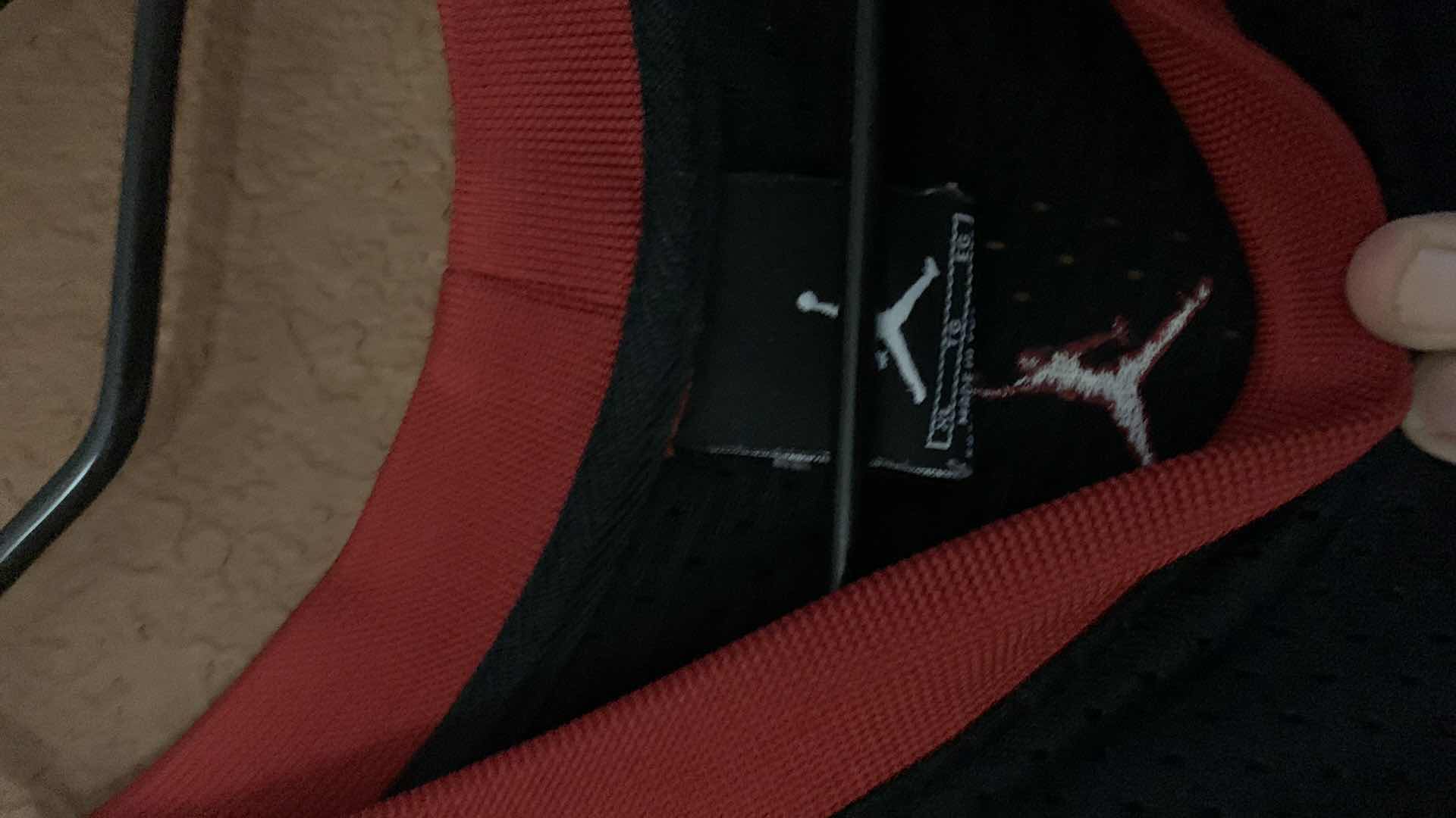 Photo 1 of 4 MENS BASKETBALL JERSEYS XL XXL