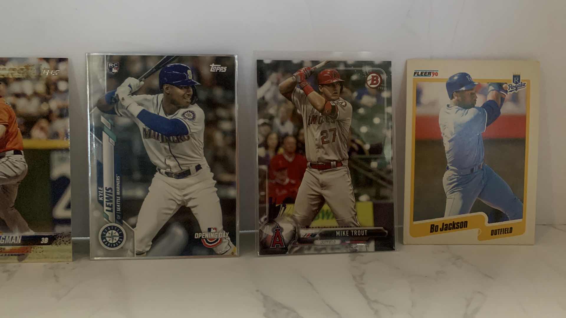 Photo 1 of 6 COLLECTIBLE BASEBALL CARDS, 1 SIGNED BO JACKSON