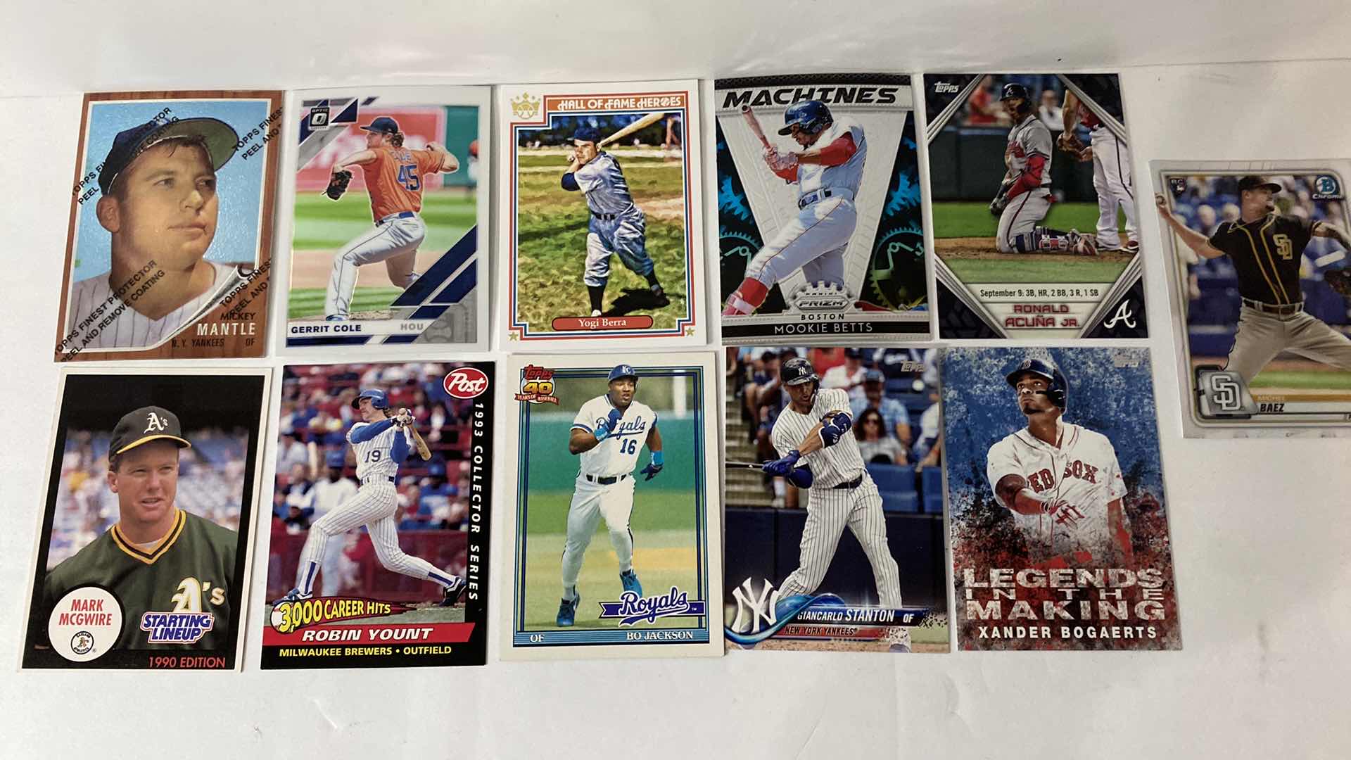 Photo 1 of 11 COLLECTIBLE BASEBALL CARDS (1MICKEY MANTLE)