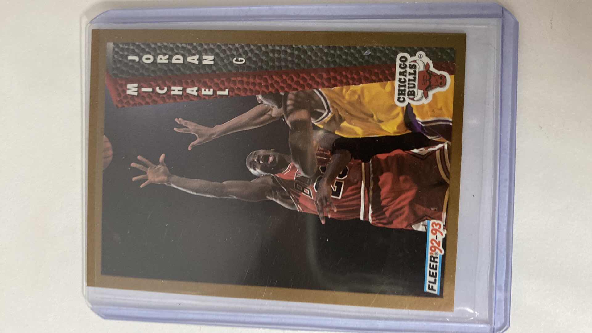 Photo 1 of 6 COLLECTIBLE BASKETBALL CARDS - 5 ARE MICHAEL JORDAN