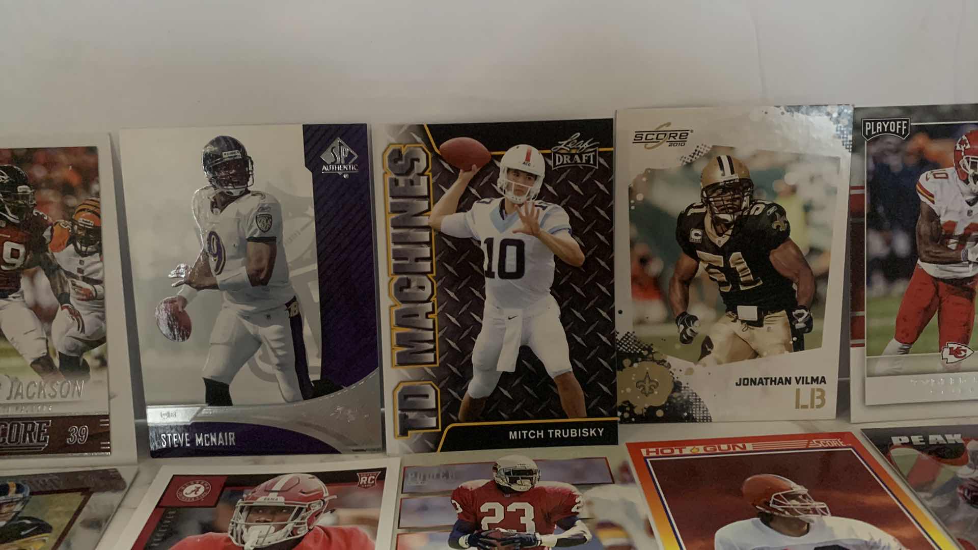 Photo 3 of 26 COLLECTIBLE BASEBALL CARDS-  1 SIGNED