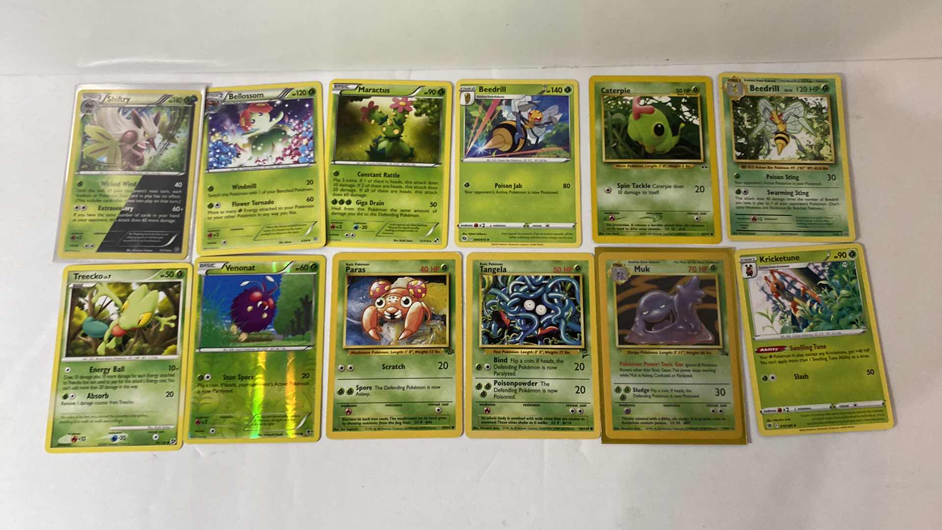 Photo 1 of 10 COLLECTIBLE POKÉMON CARDS