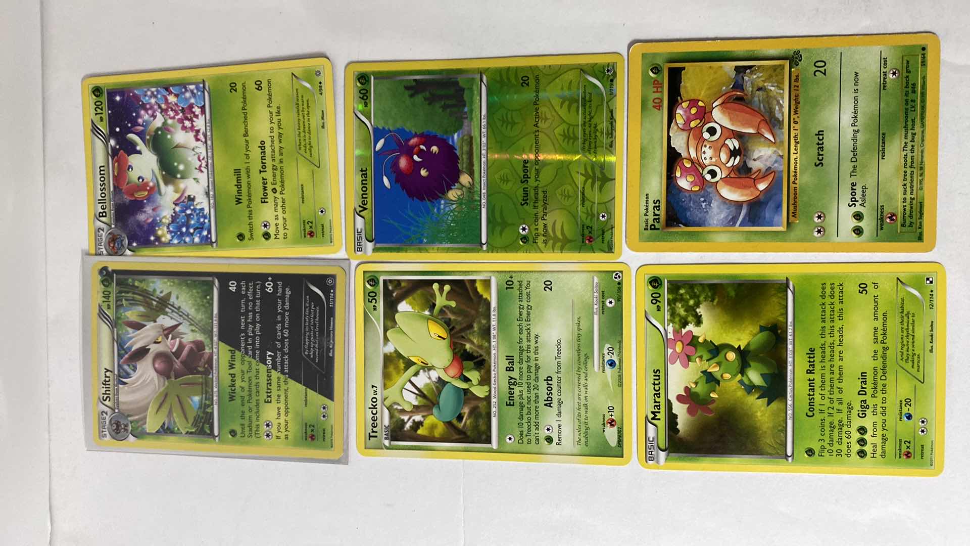 Photo 1 of 10 COLLECTIBLE POKÉMON CARDS