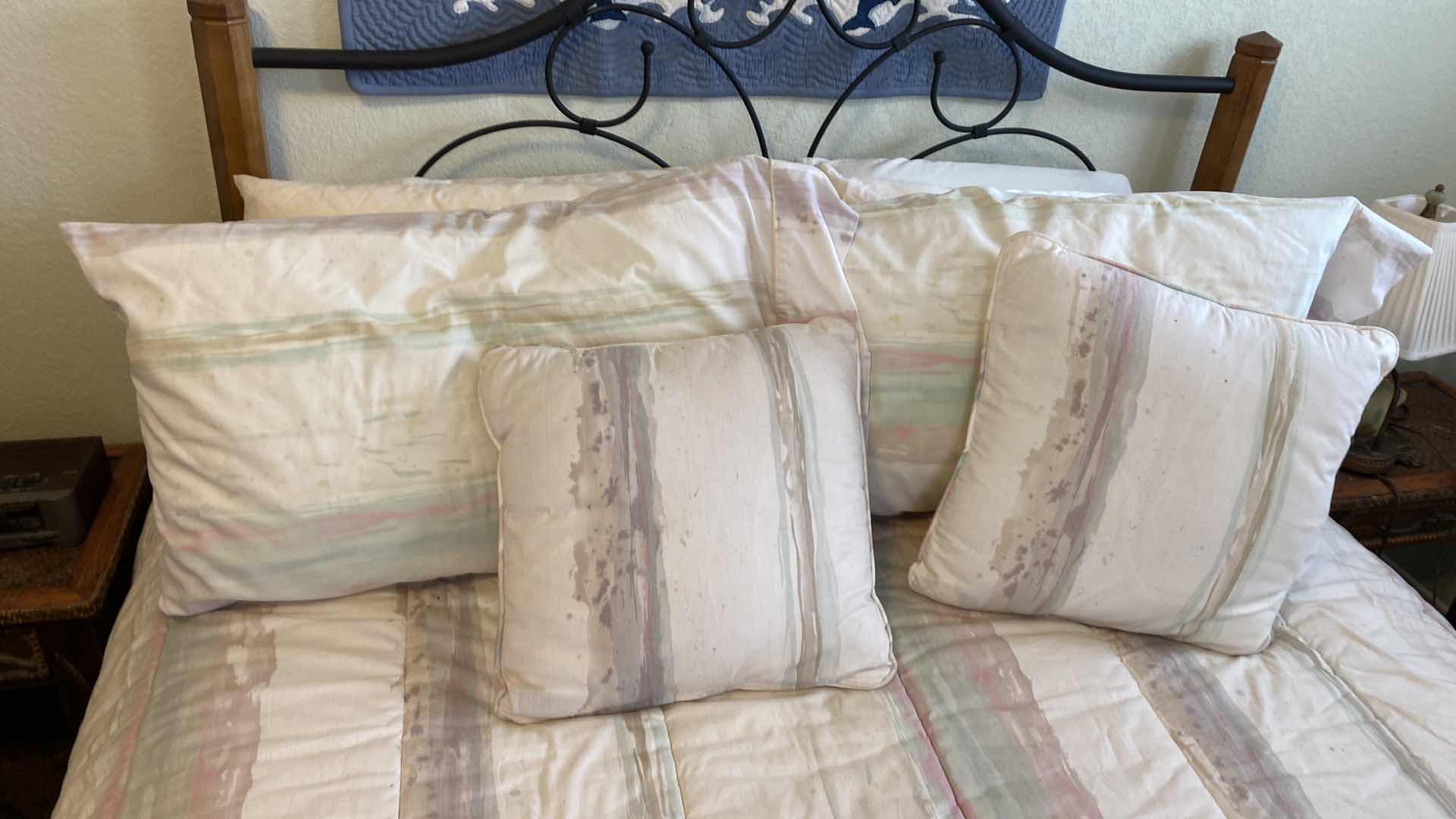 Photo 1 of QUEEN SIZE 6 PIECE BEDDING - COMFORTER BEDSKIRT PILLOWS