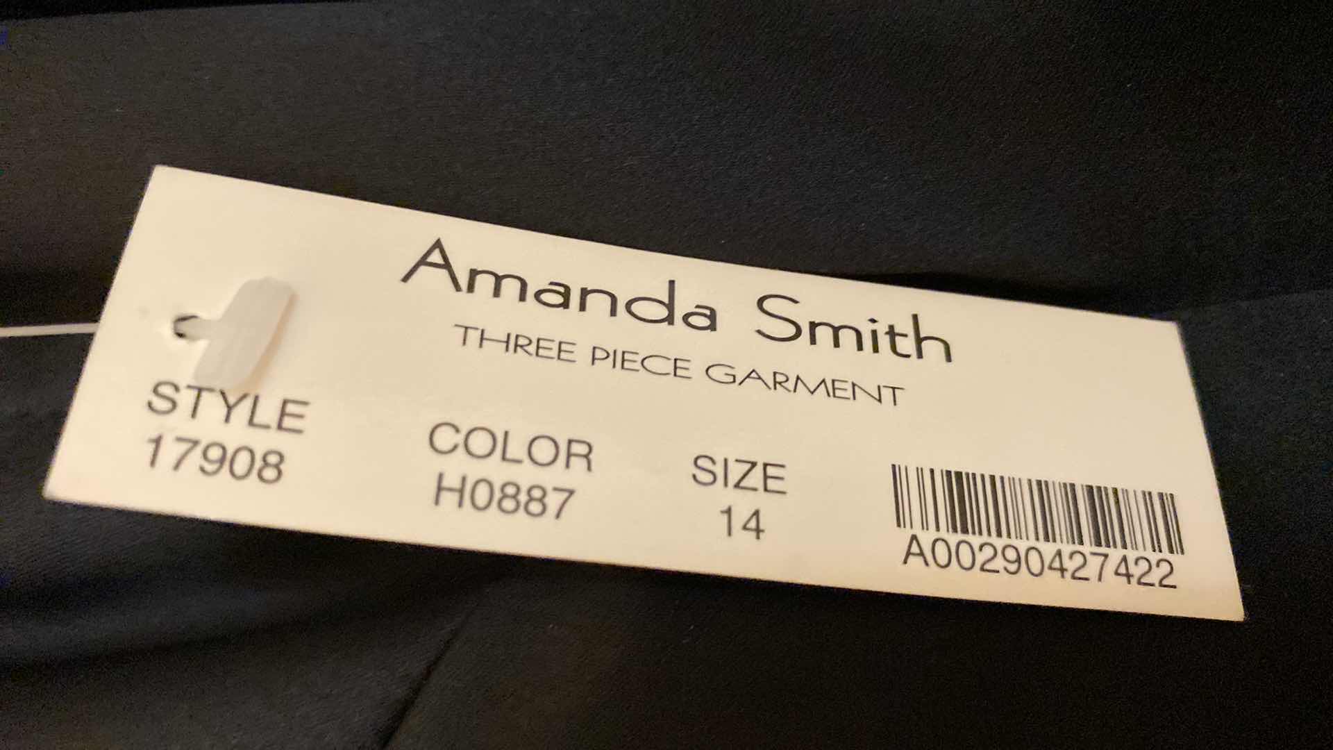 Photo 1 of NEW WITH TAGS WOMEN'S AMANDA SMITH 3 PIECE SUIT- BLACK SIZE 14