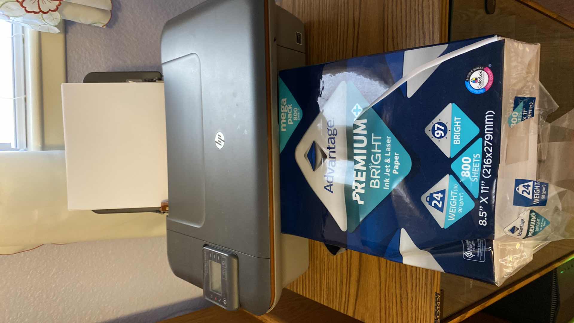 Photo 2 of HP DESKJET 3050A with PAPER