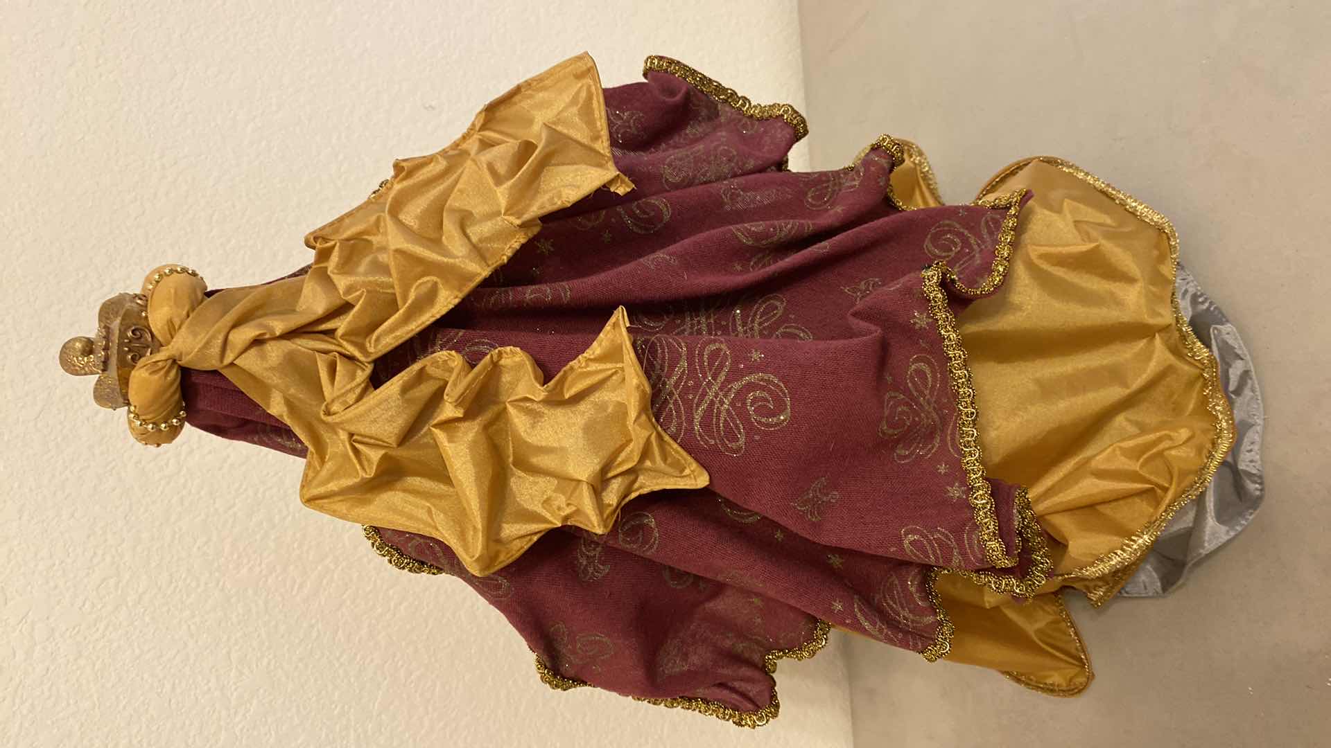 Photo 1 of 3 - WISE MEN CHRISTMAS DECOR TALLEST 20”