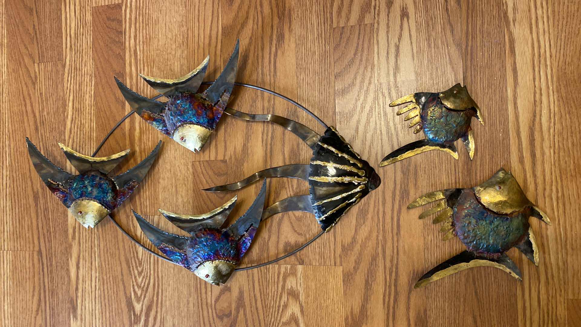 Photo 1 of 3 - PIECE METAL FISH WALL ART H24”