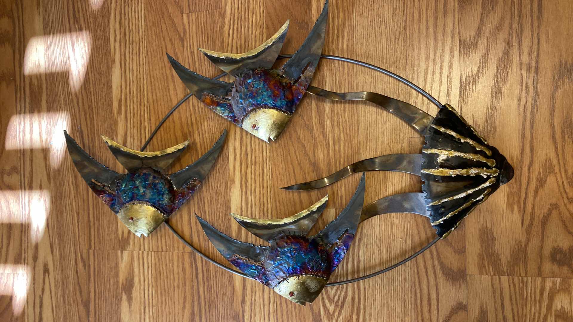 Photo 2 of 3 - PIECE METAL FISH WALL ART H24”