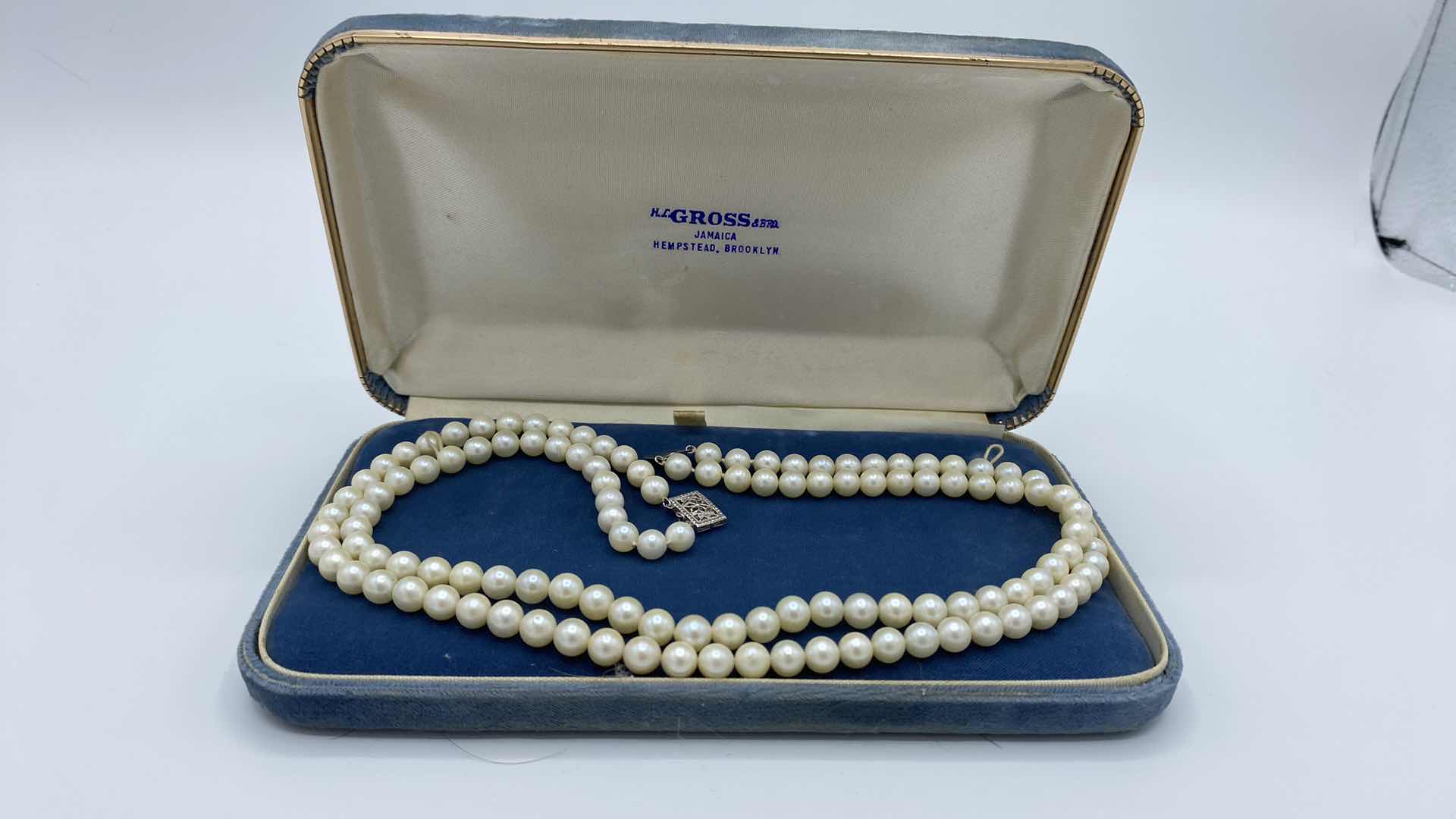 Photo 1 of VINTAGE DOUBLE PEARL STRAND 16.5”