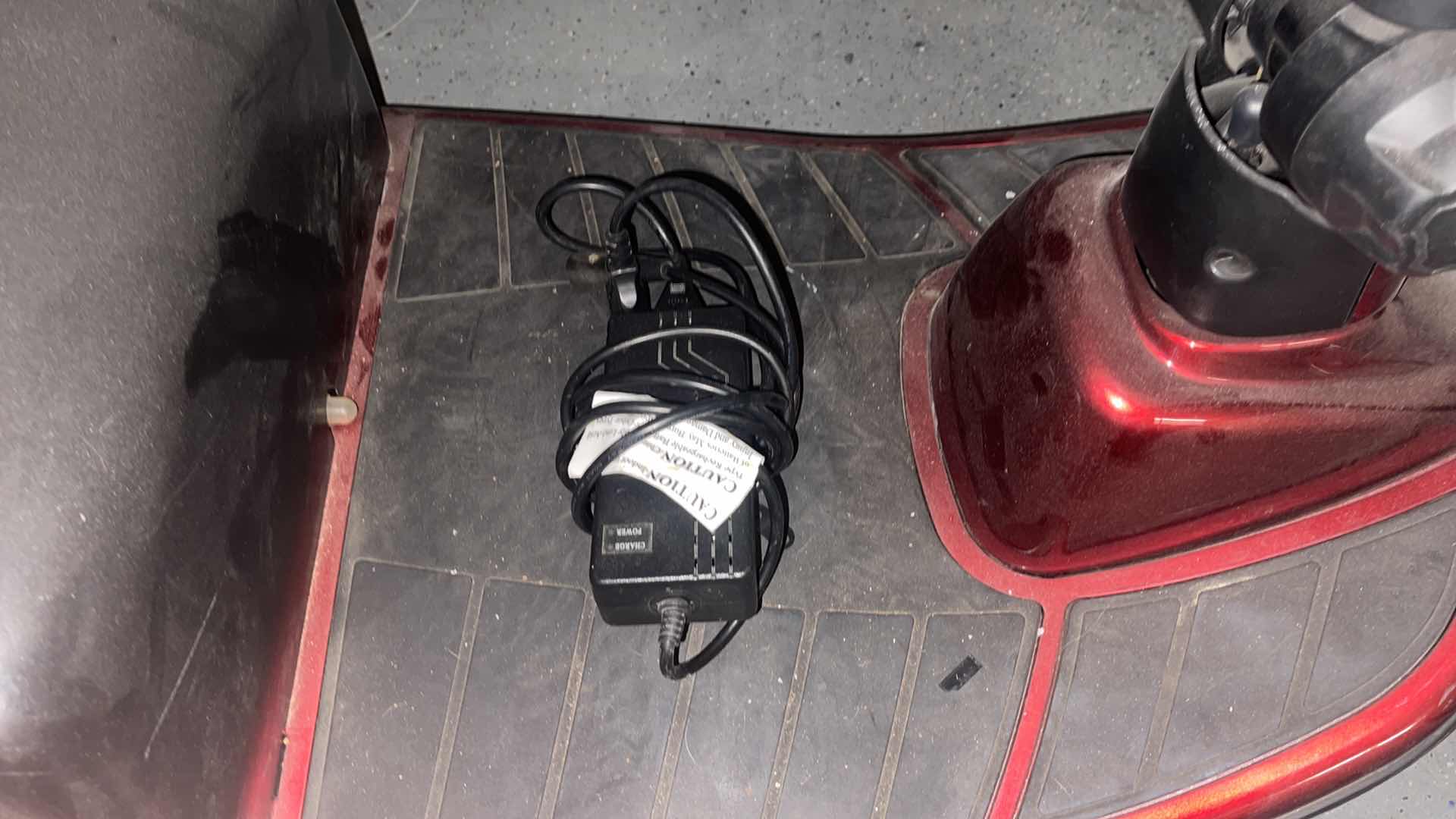 Photo 5 of PRIDE VICTORY 10 MOBILITY SCOOTER W CHARGER