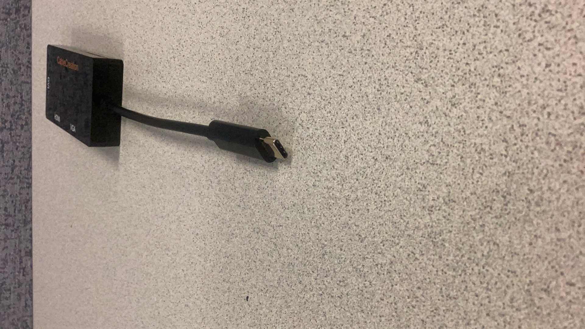 Photo 3 of LAPTOP DEVICES: CAMERA,EXPRESSCARD ADAPTER USB C TO VIDEO