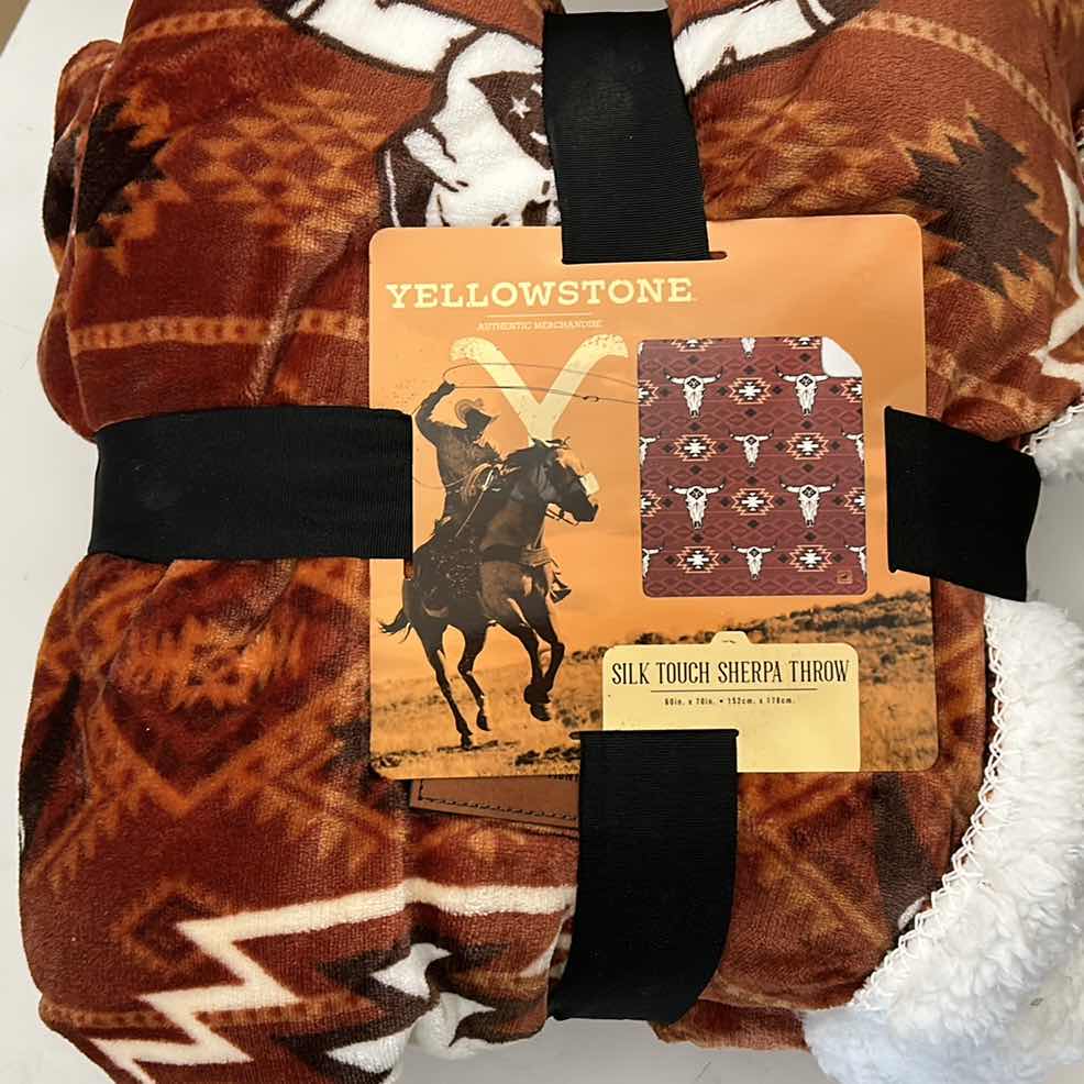 Photo 1 of NEW YELLOWSTONE SHERPA THROW AND ACE OF SPADES LACQUER BOX