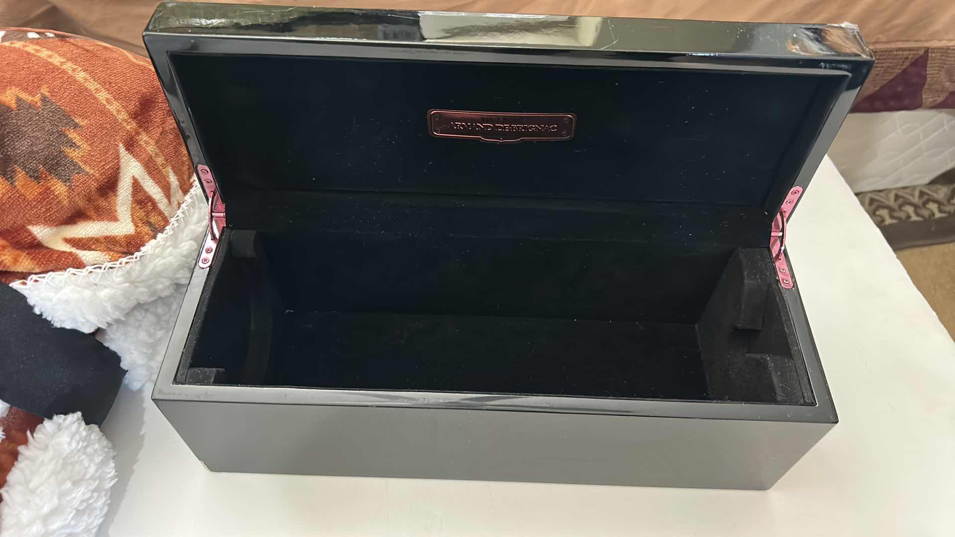 Photo 1 of NEW YELLOWSTONE SHERPA THROW AND ACE OF SPADES LACQUER BOX