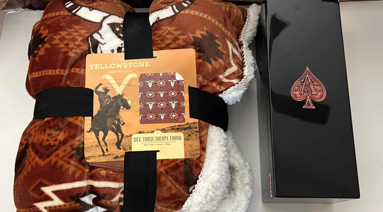 Photo 1 of NEW YELLOWSTONE SHERPA THROW AND ACE OF SPADES LACQUER BOX