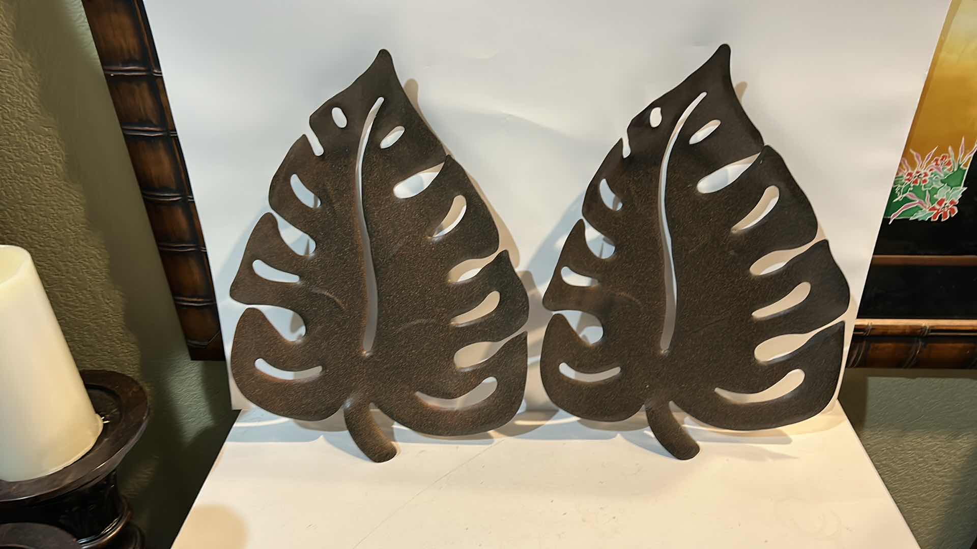 Photo 1 of HOME DECOR ASSORTMENT METAL LEAVES MEASURE 12” x 17”