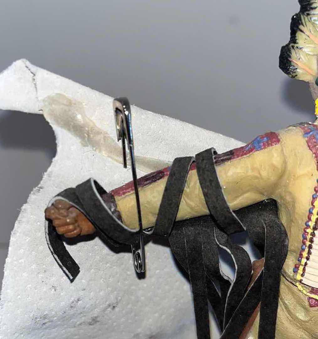 Photo 5 of INDIAN CHIEF STATUE 6.5” X 10”