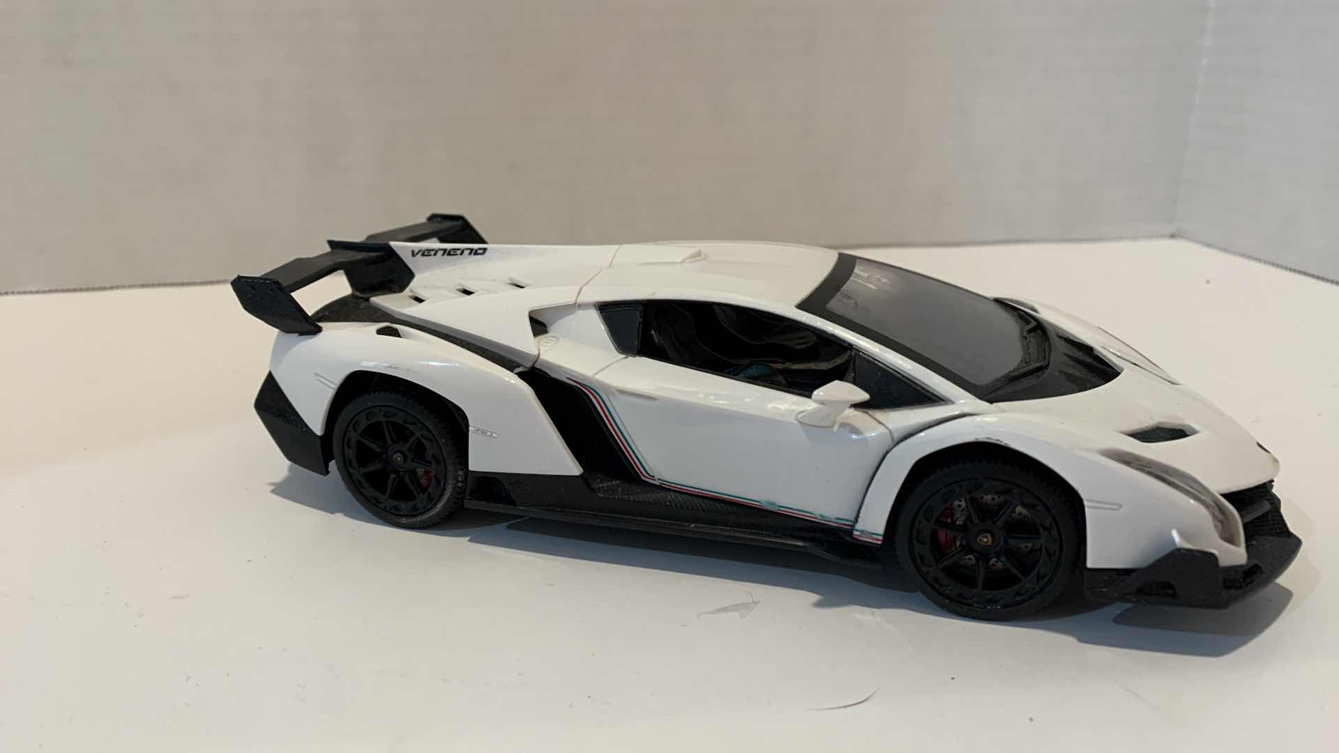 Photo 1 of LAMBORGHINI CAR TOY