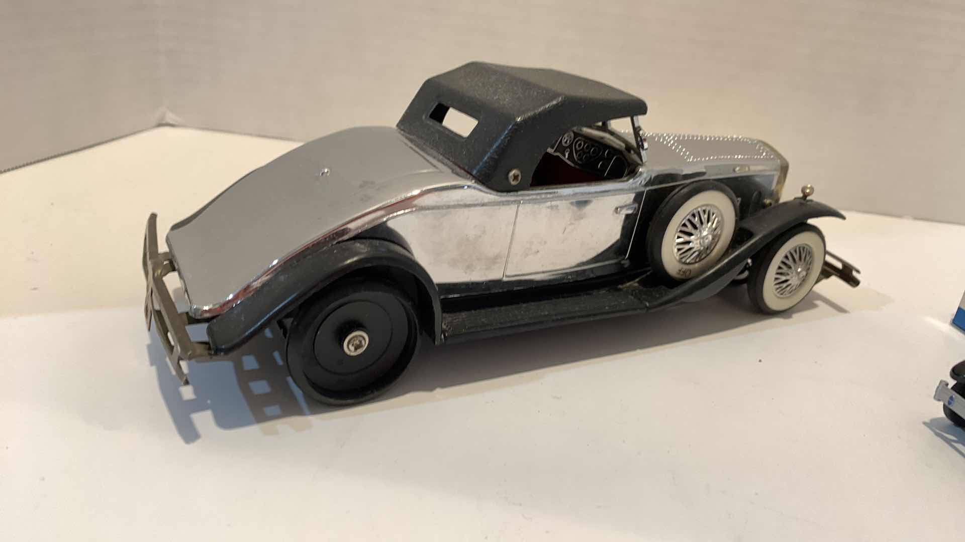 Photo 2 of 2 COLLECTABLE CARS