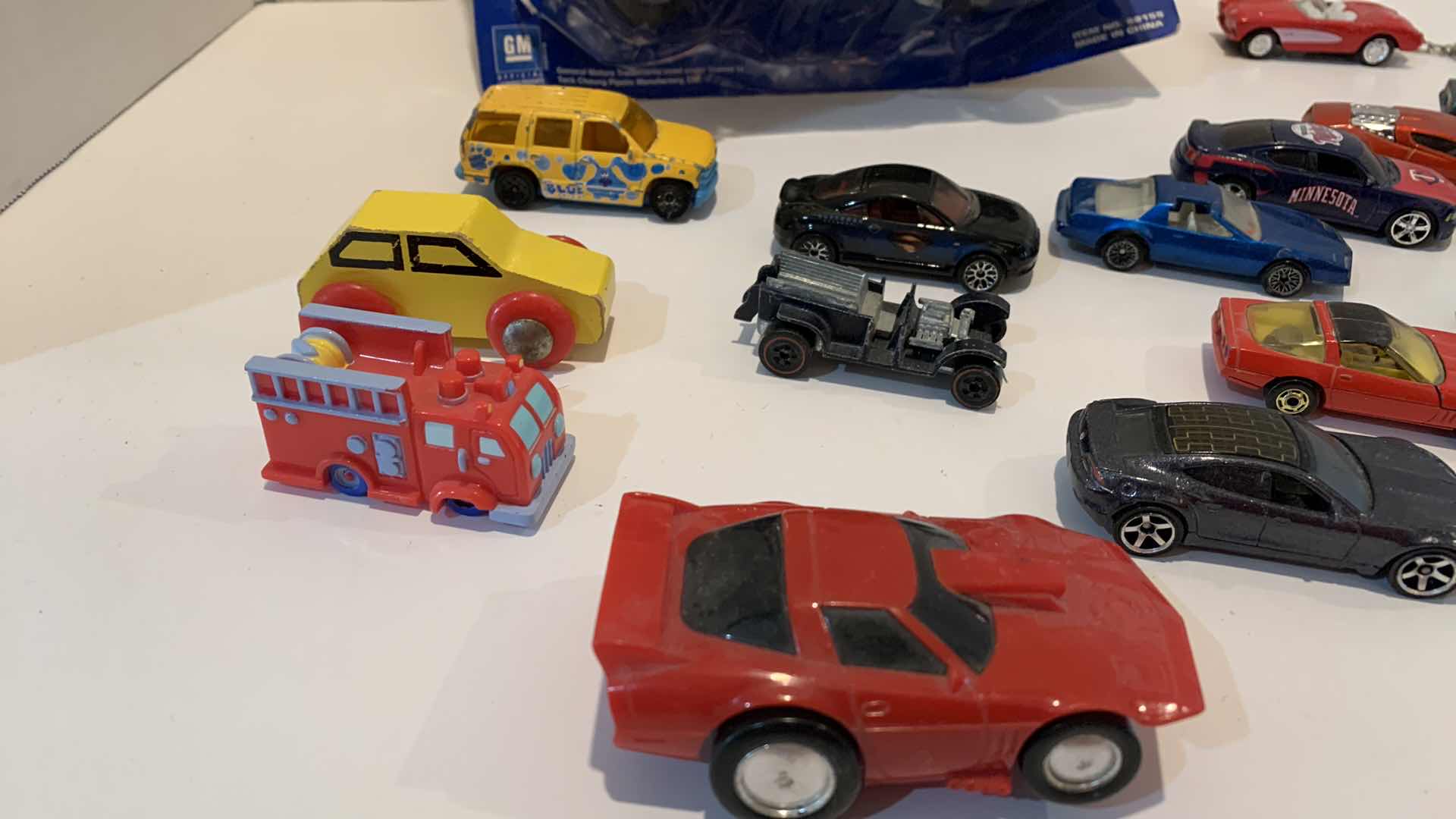 Photo 1 of ASSORTED COLLECTABLE CARS