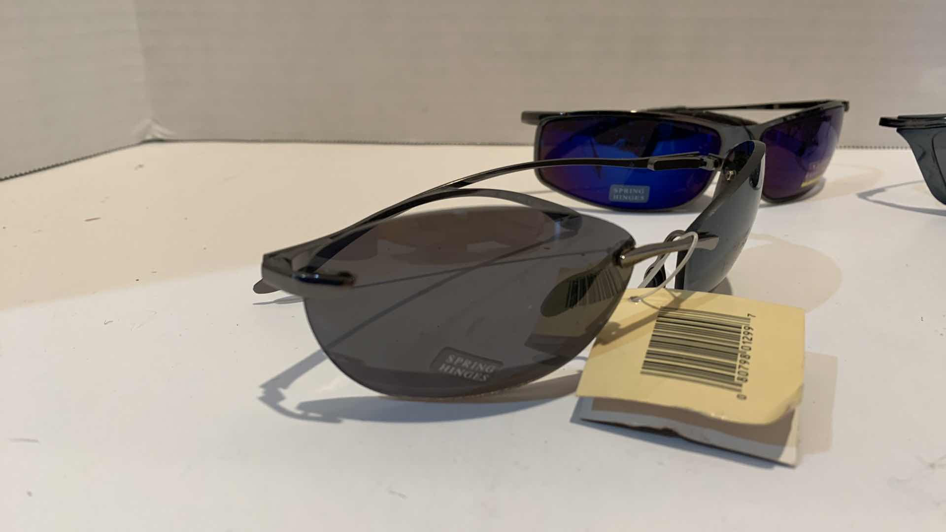 Photo 4 of 4 NEW PAIR SUNGLASSES