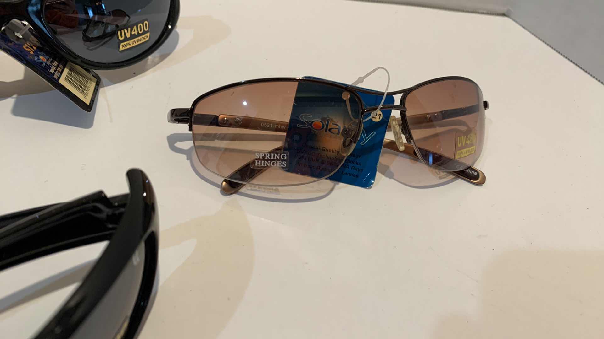 Photo 4 of 4 NEW PAIR SUNGLASSES