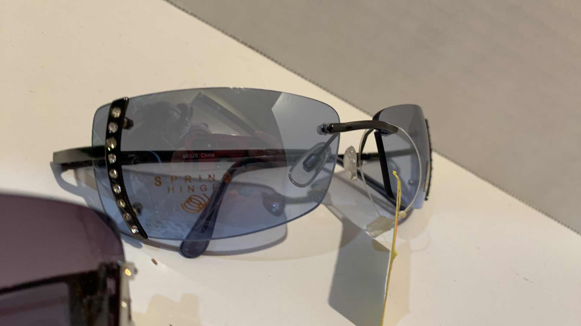 Photo 5 of 4 NEW PAIR SUNGLASSES