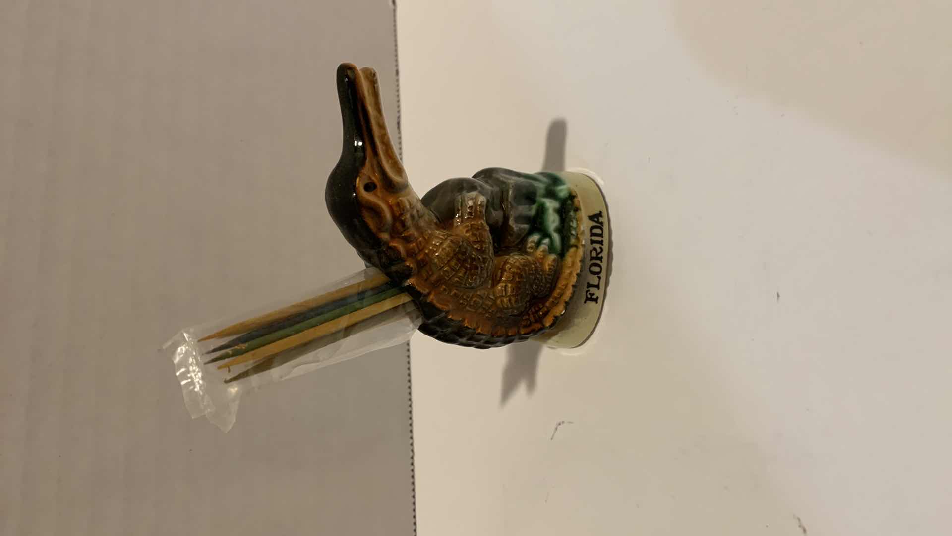 Photo 1 of 3 PCS CROCODILE PAPER AND SALT SHAKER