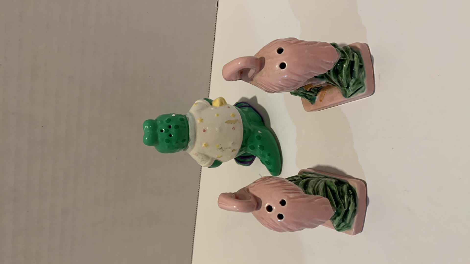 Photo 1 of 3 PCS FLAMINGO AND CROCODILE PAPER AND SALT SHAKER