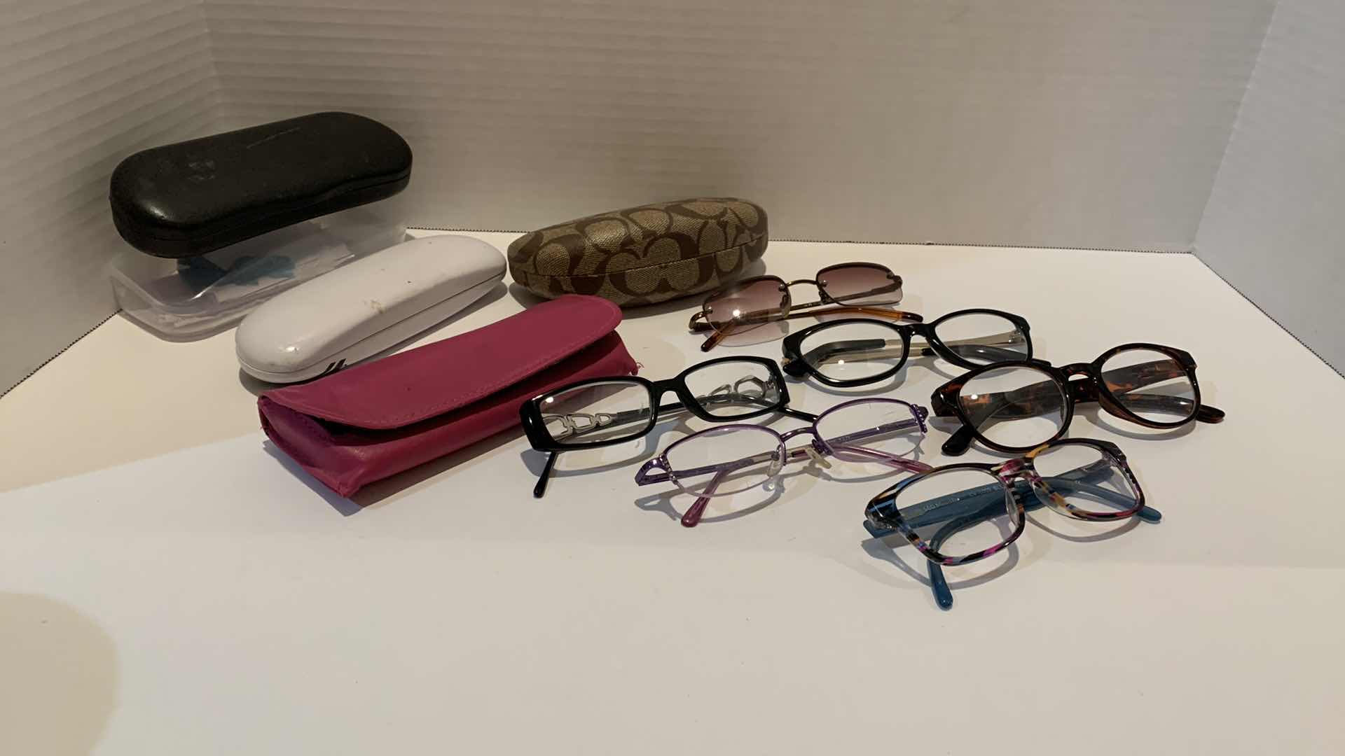 Photo 1 of ASSORTED DESIGN WOMEN READING GLASSES