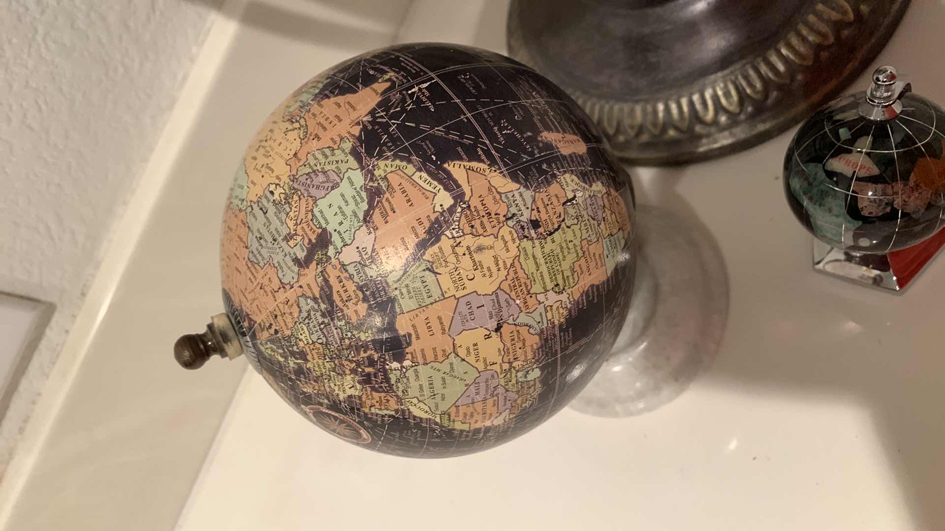 Photo 2 of 3 PCS GLOBES 9”