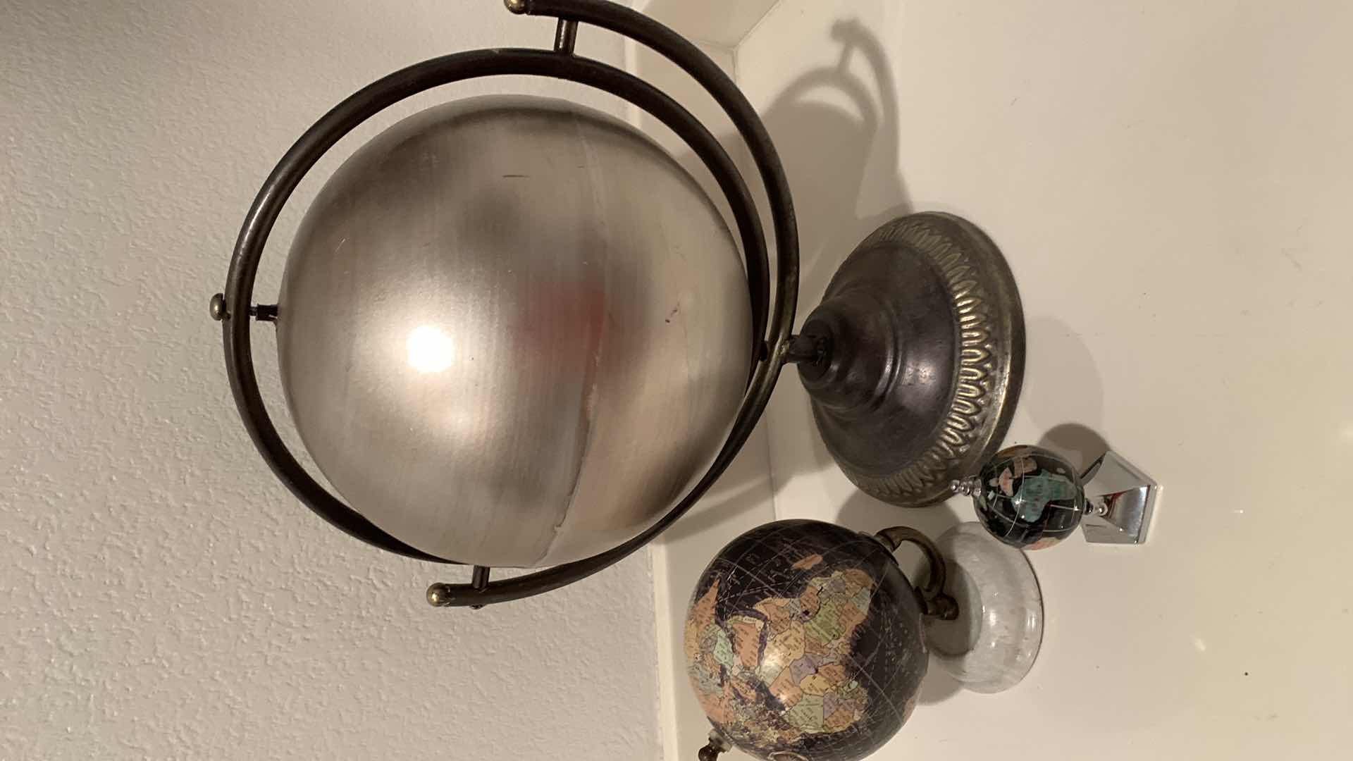 Photo 4 of 3 PCS GLOBES 9”