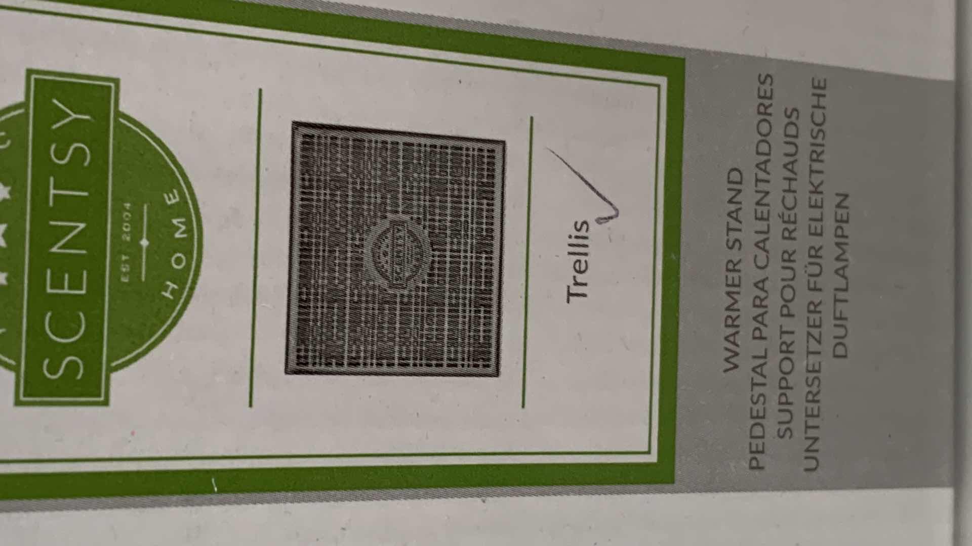 Photo 1 of 3 PCS SCENTSY WAX WARMER AND ACCESSORIES