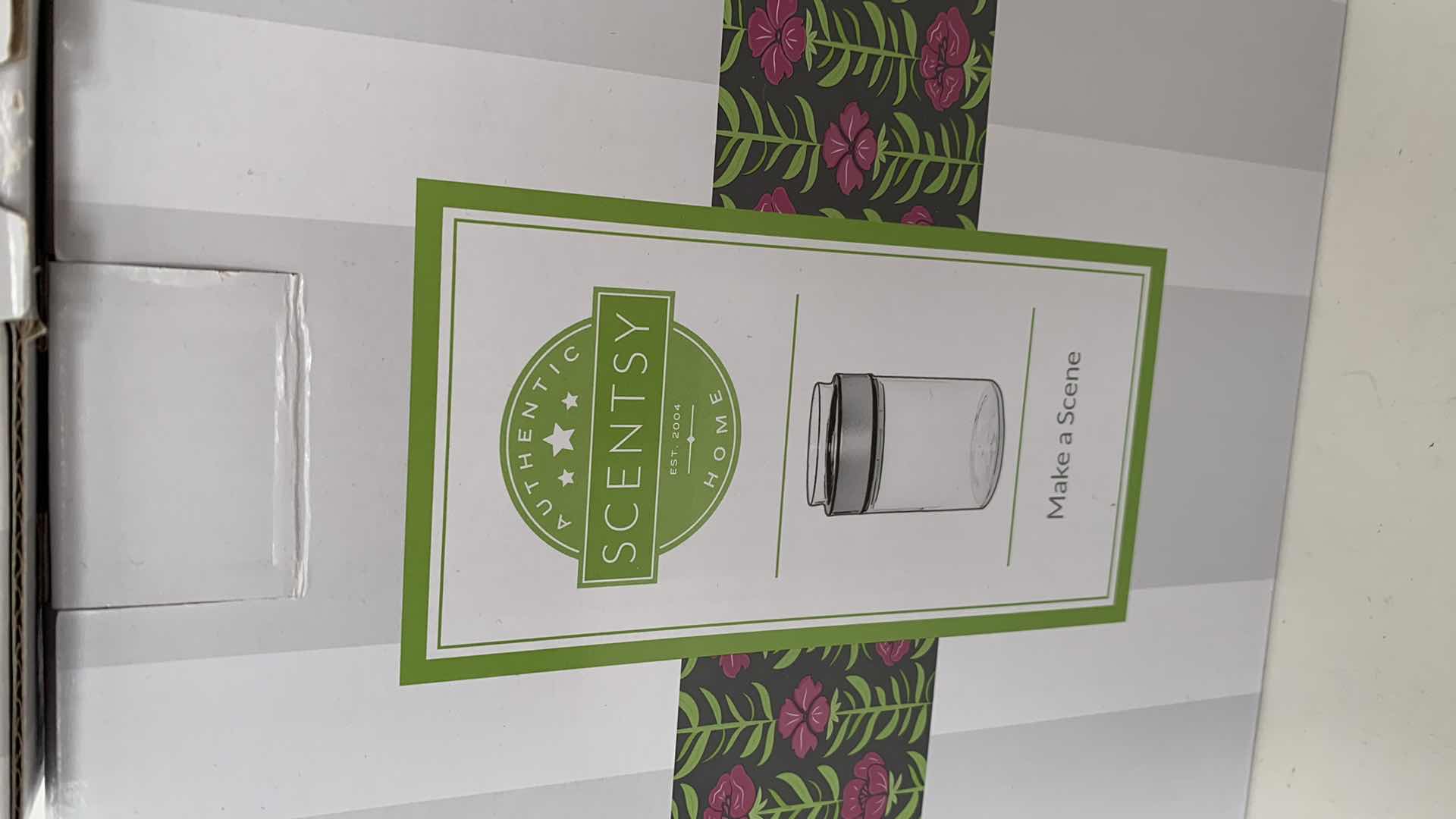 Photo 2 of 3 PCS SCENTSY WAX WARMER AND ACCESSORIES