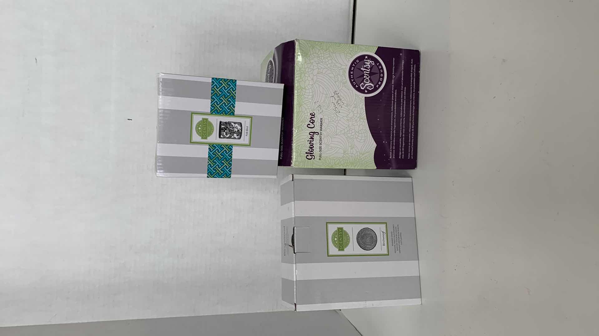 Photo 1 of 3 PCS SCENTSY WAX WARMER AND ACCESSORIES