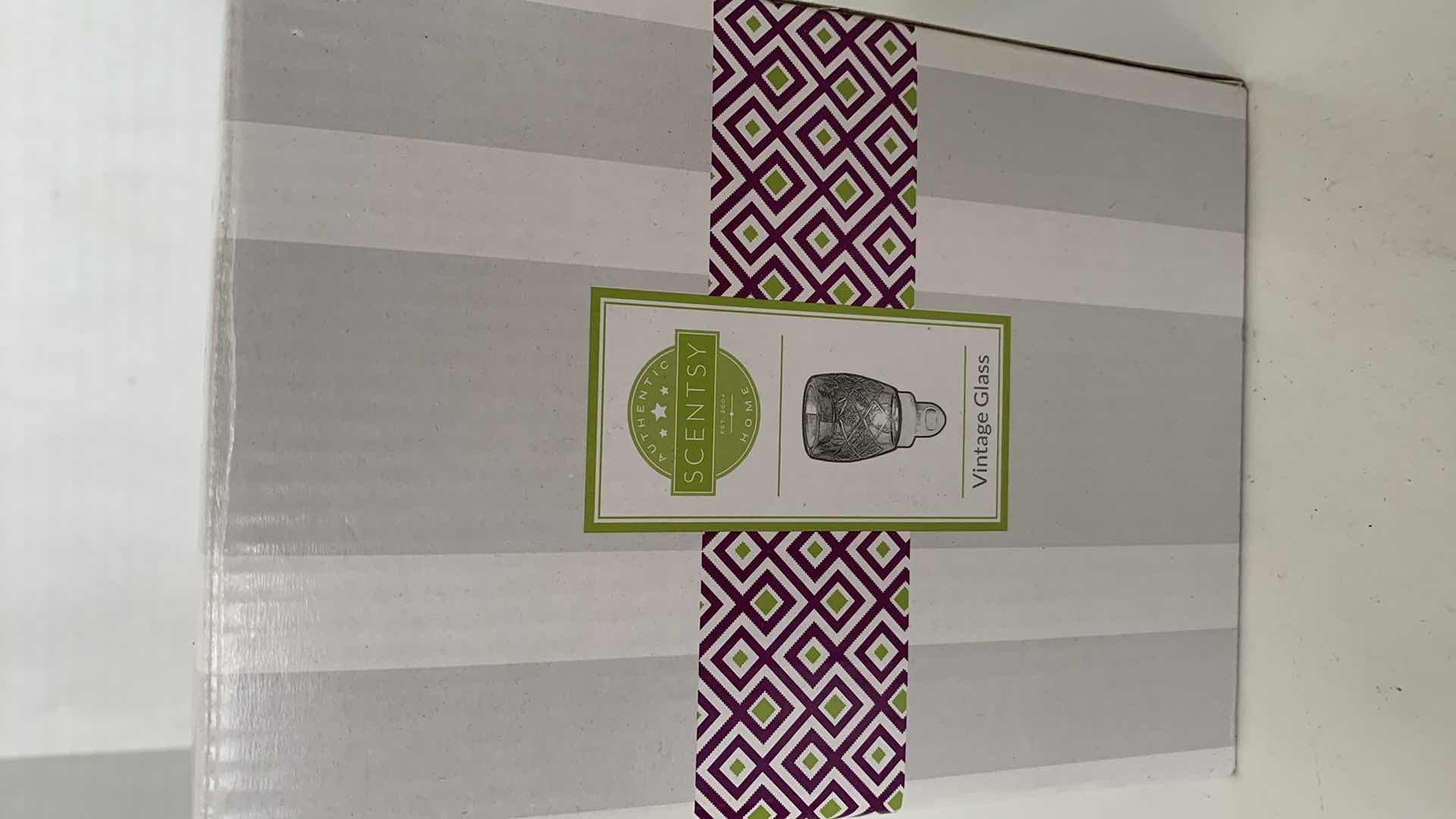 Photo 1 of 3 PCS SCENTSY WAX WARMER AND ACCESSORIES