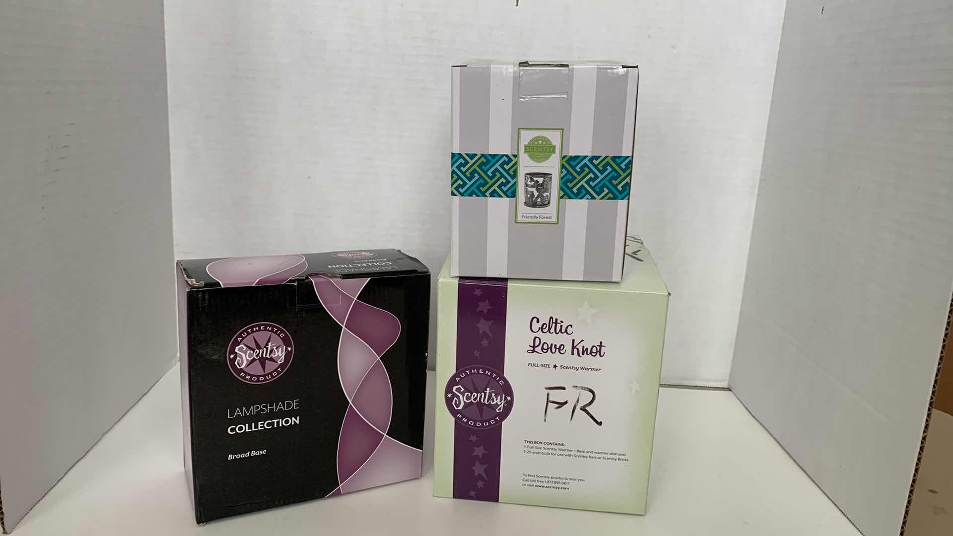 Photo 1 of 3 PCS SCENTSY WAX WARMER AND ACCESSORIES