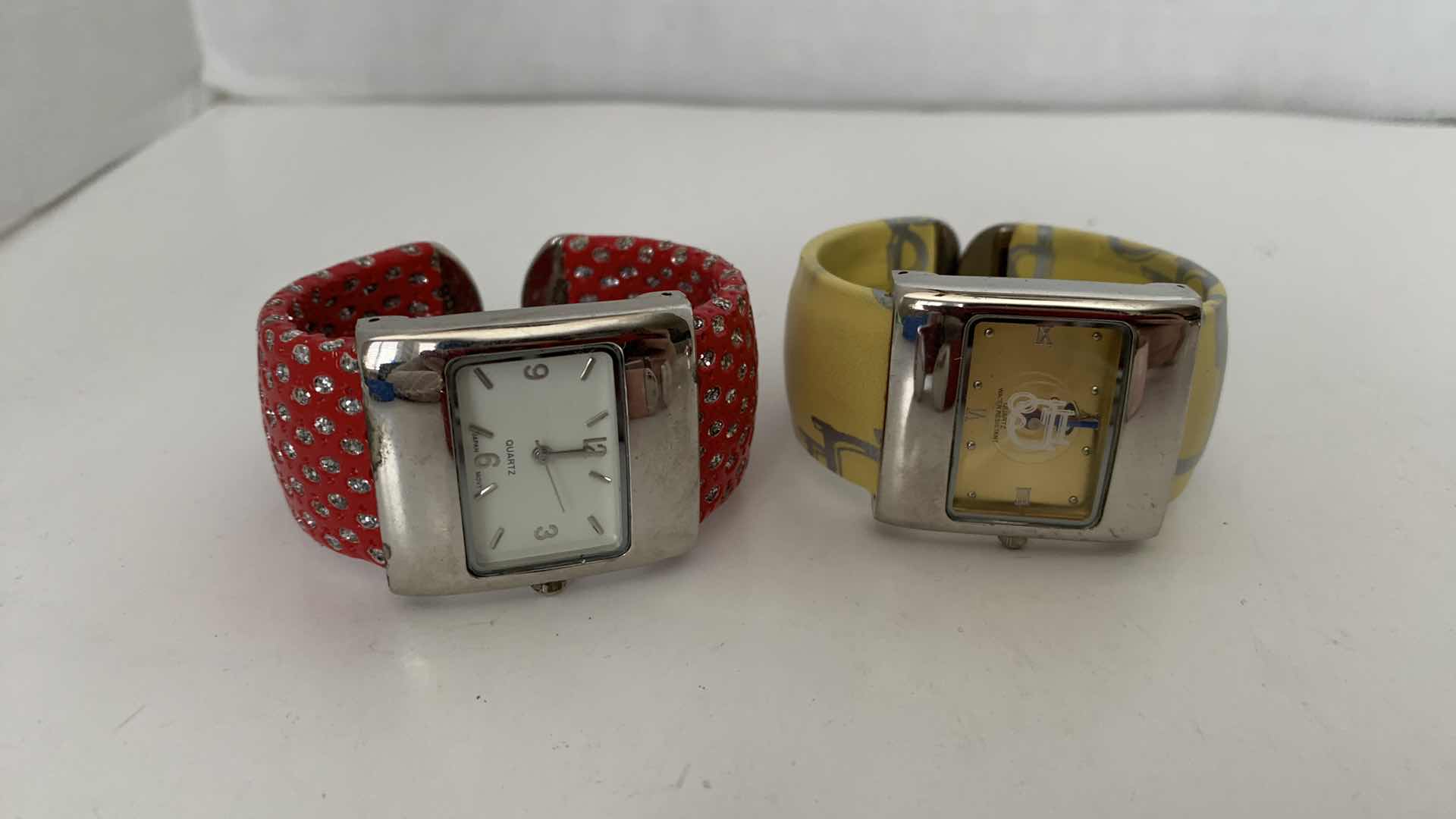 Photo 1 of 4 PCS ASSORTED WOMEN WATCHES