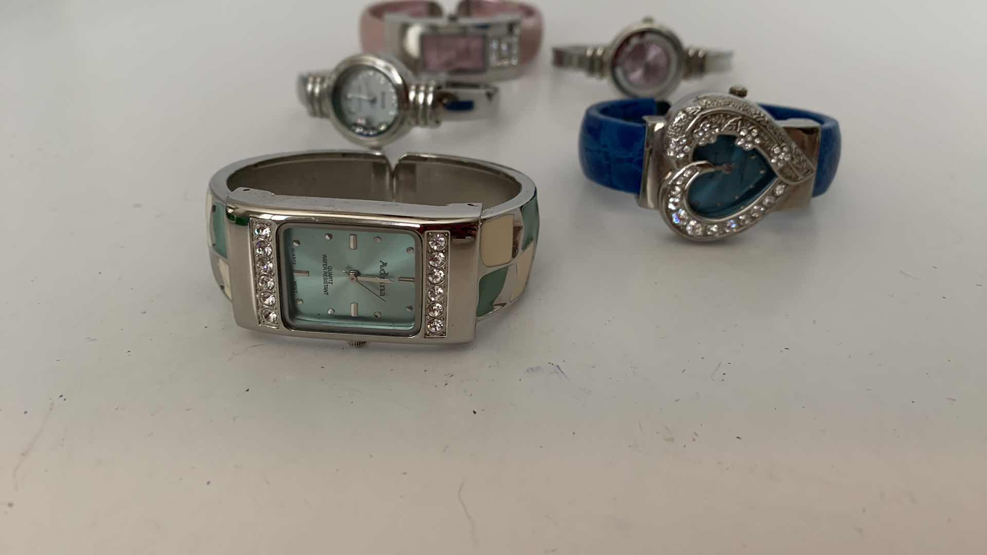 Photo 1 of 5 PCS ASSORTED WOMEN WATCHES