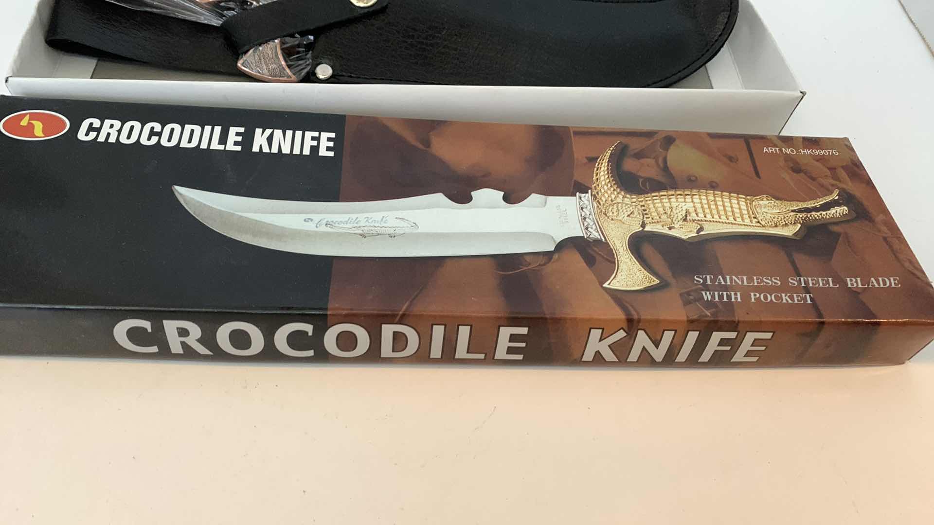 Photo 1 of CROCODILE KNIFE W POCKET