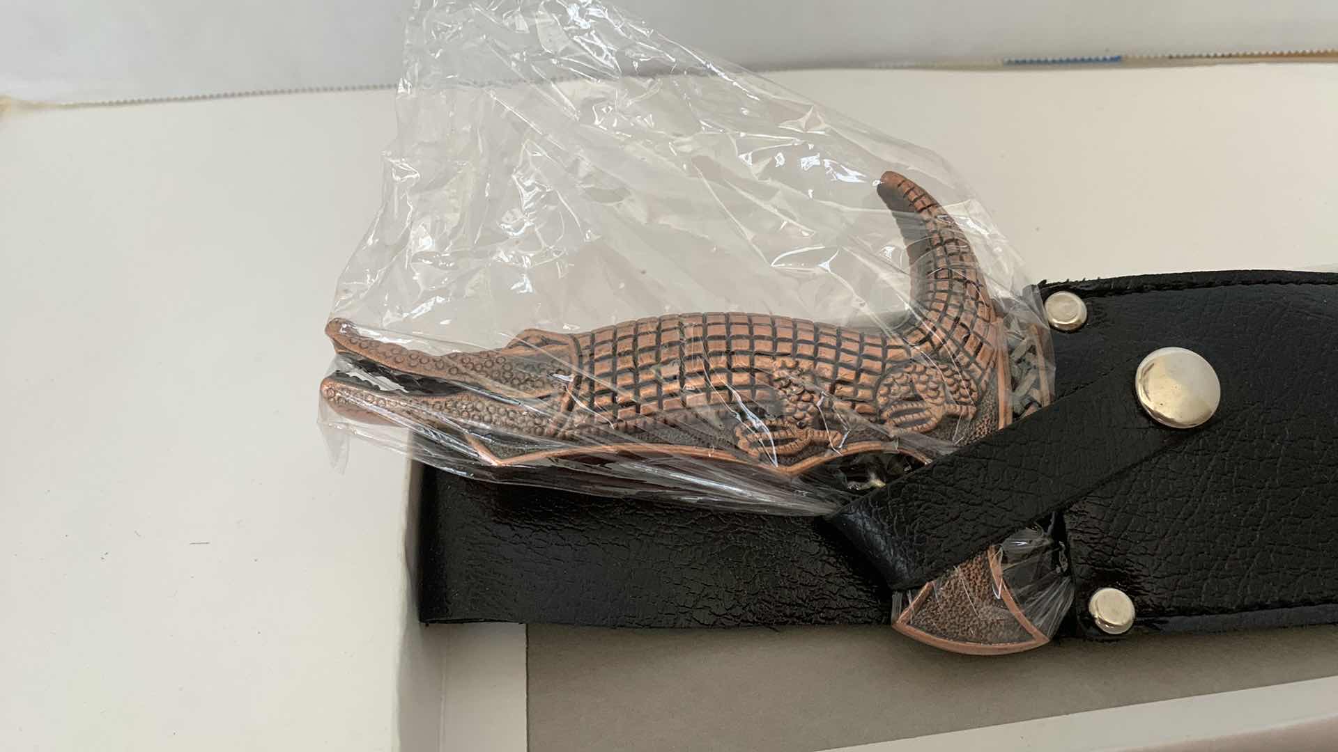 Photo 1 of CROCODILE KNIFE W POCKET