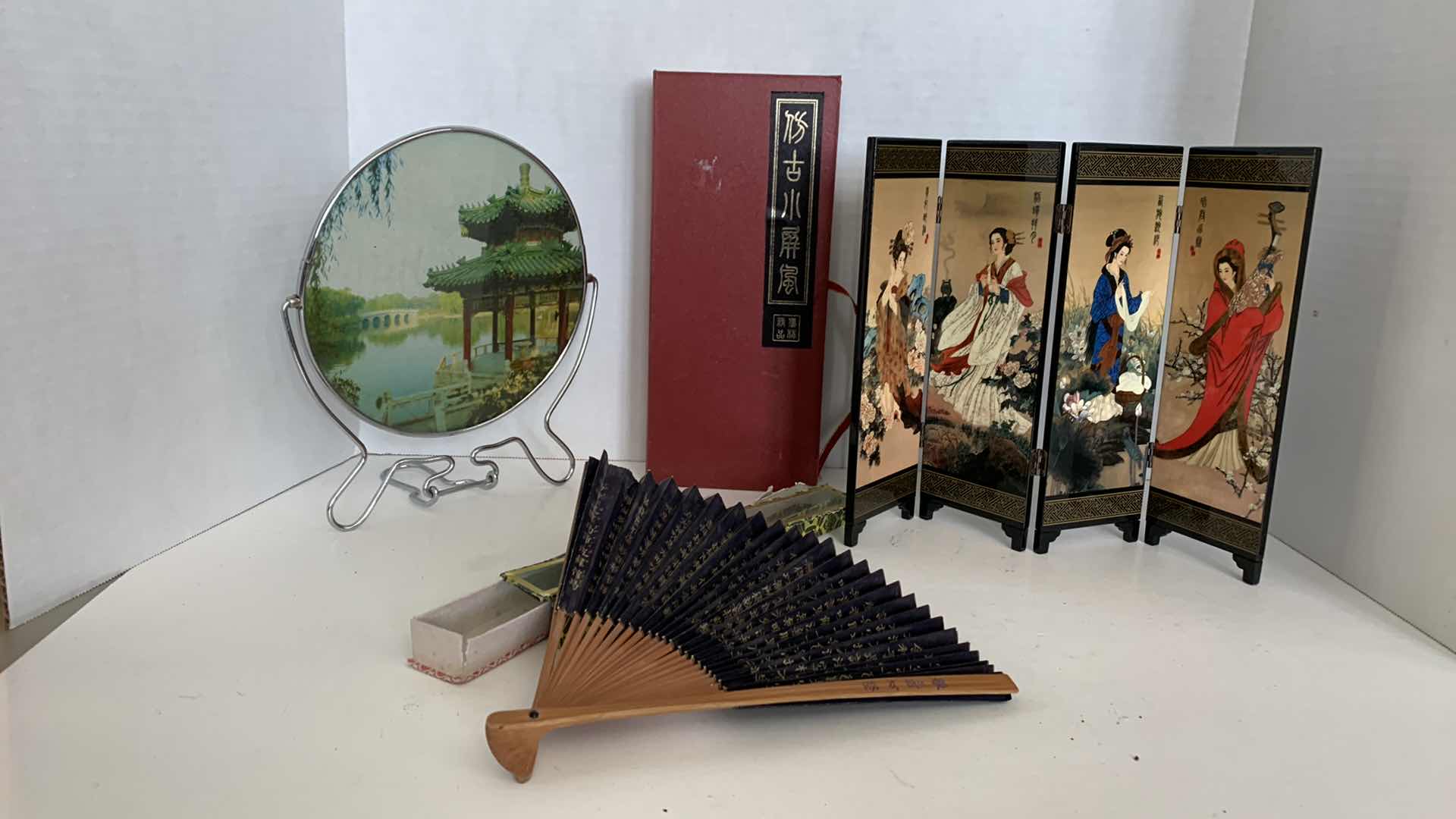 Photo 1 of 3 PCS ASSORTED ASIAN MIRROR AND LITTLE DIVIDER AND FAN