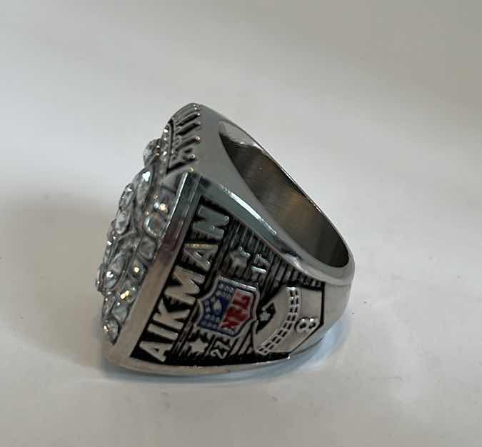 Photo 1 of DALLAS COWBOYS SUPER BOWL XXX WORLD CHAMPIONS RING
