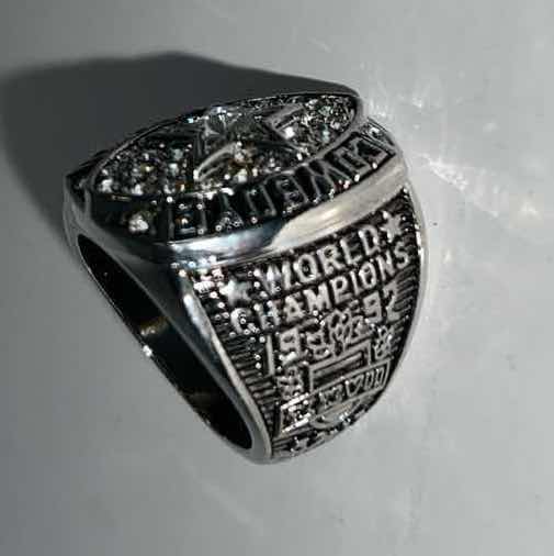 Photo 1 of DALLAS COWBOYS WORLD CHAMPIONS 1992 XXVII RING