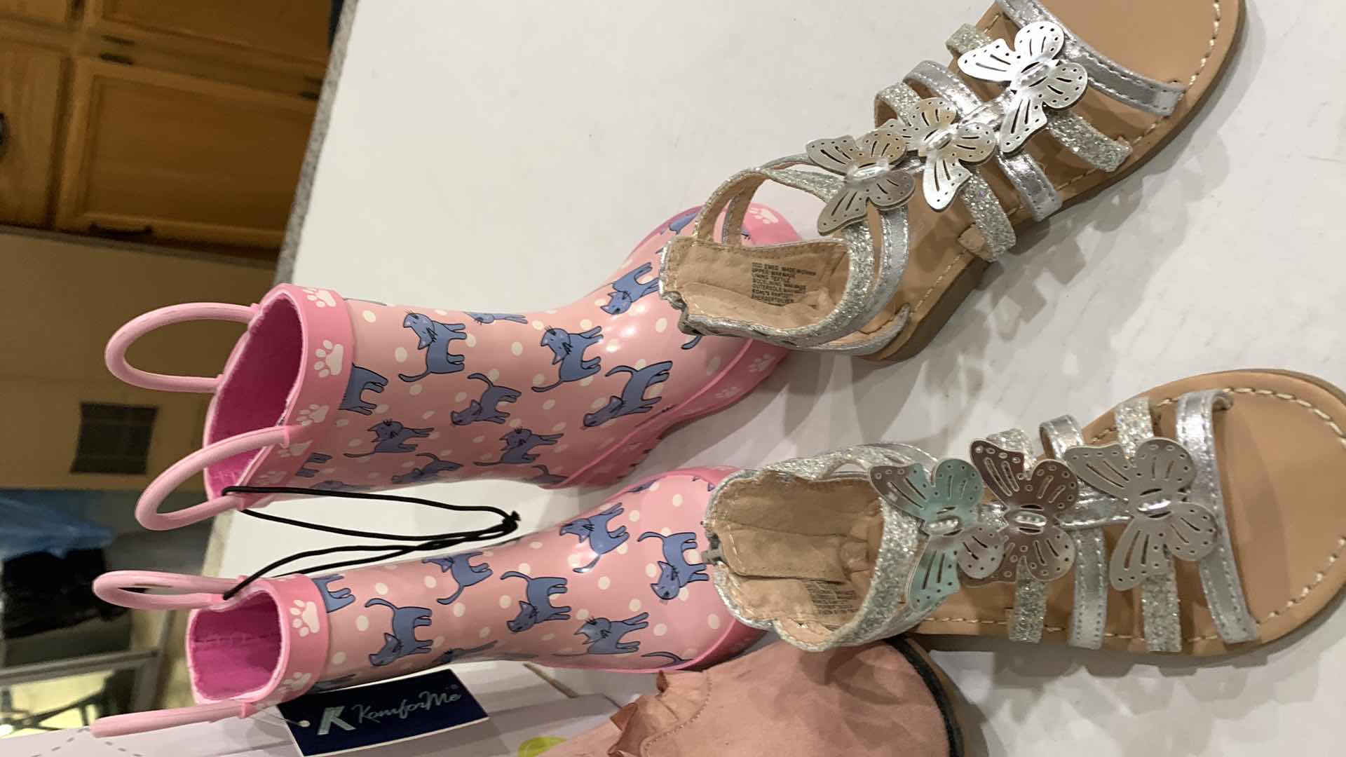 Photo 1 of KIDS SHOES SIZE 6