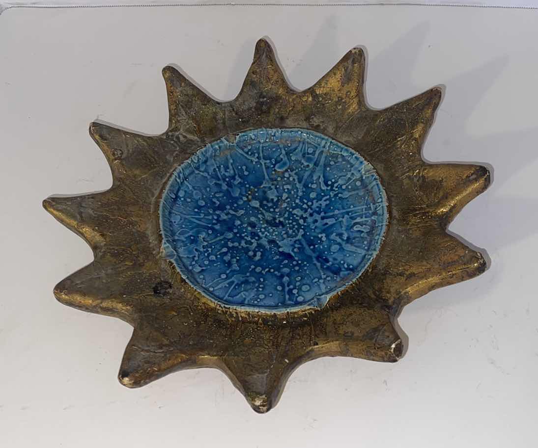 Photo 1 of DECORATIVE “STARFISH” INSPIRED WARPING PLATE 12”