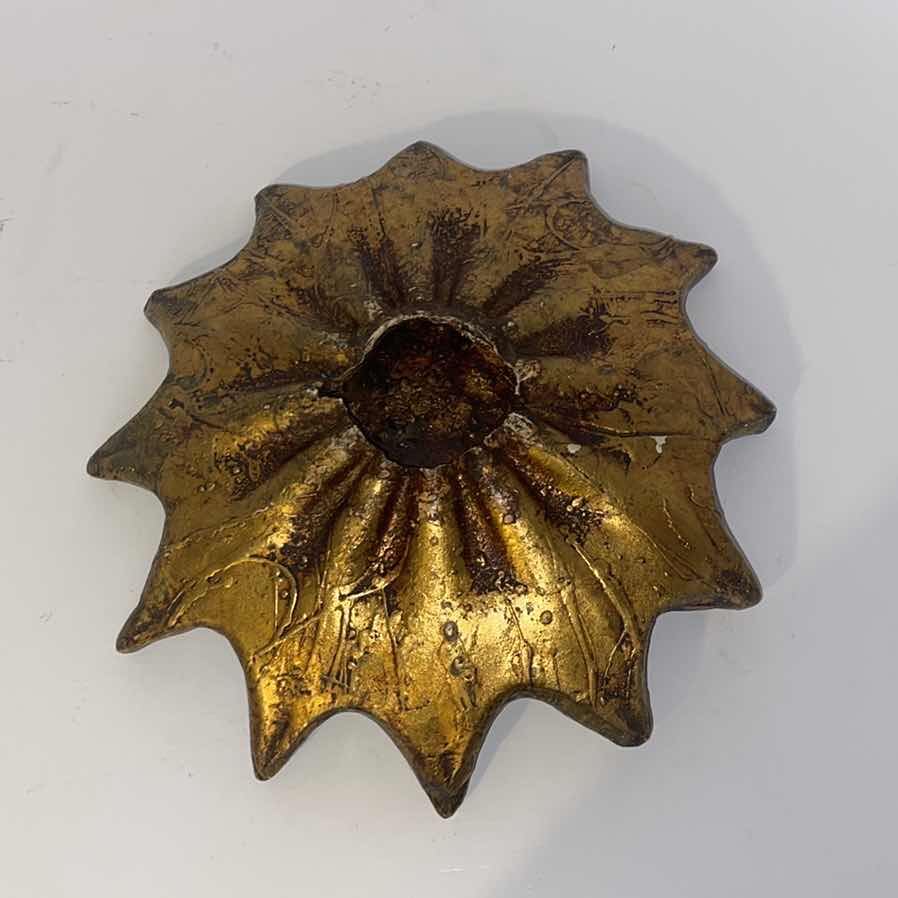 Photo 1 of DECORATIVE “STARFISH” INSPIRED WARPING PLATE 12”