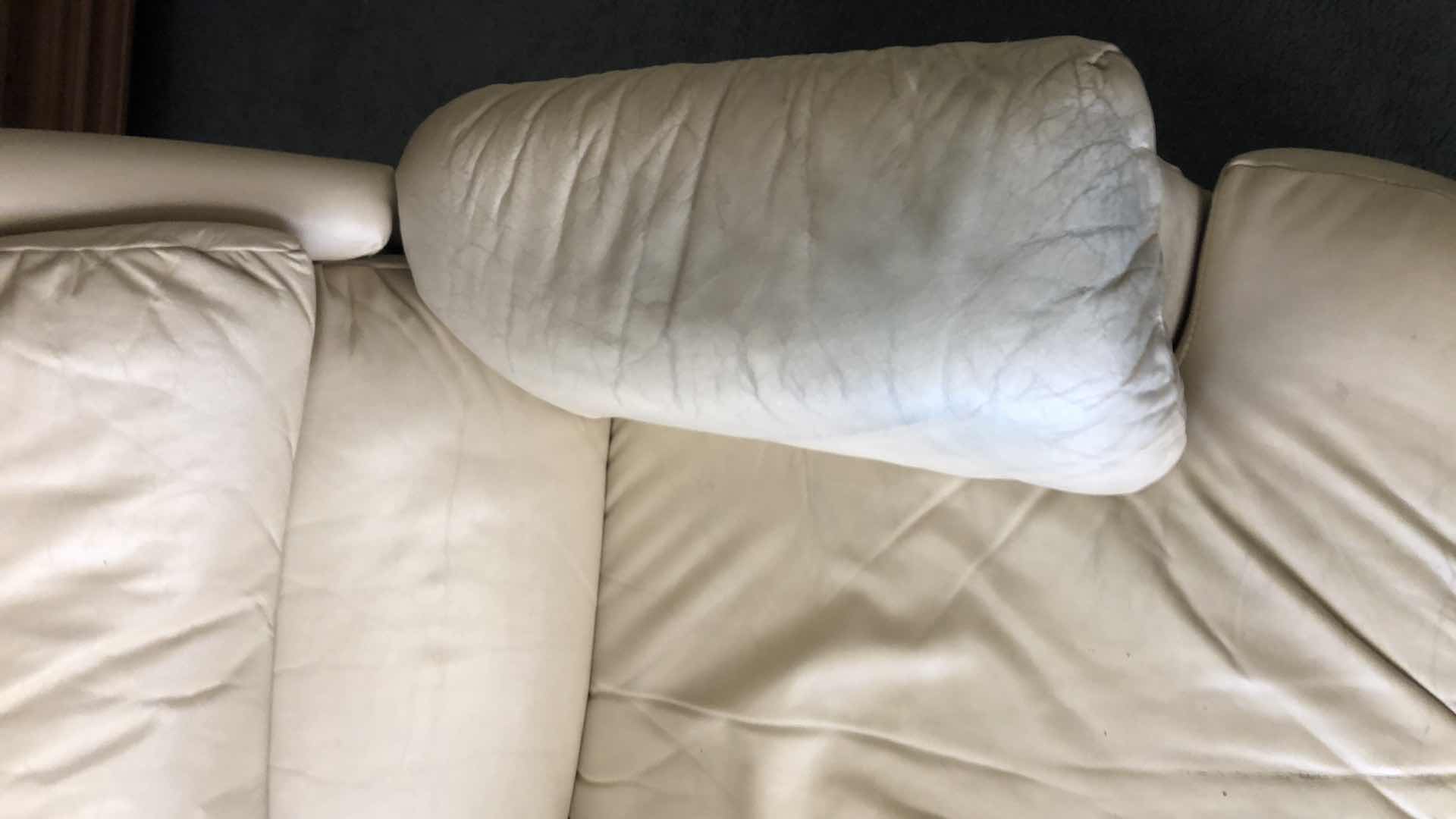 Photo 1 of LEATHER RECLINER